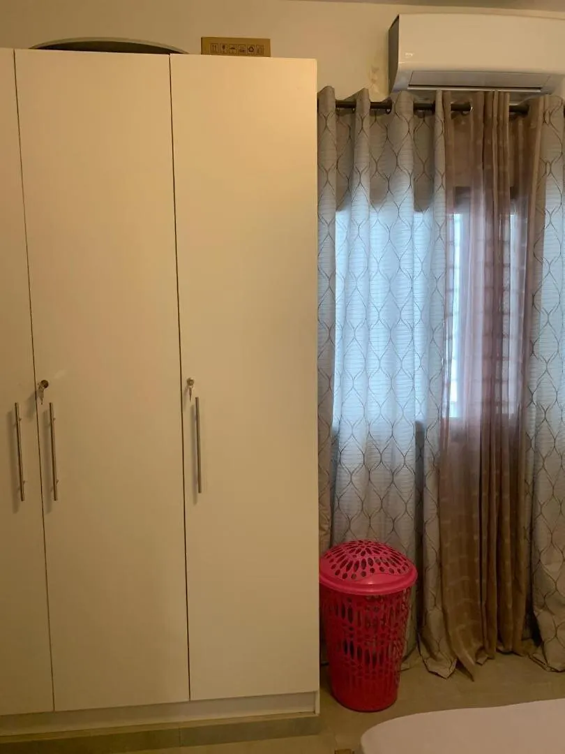 Chic Et Choc 2 Chambres Sicap Dakar